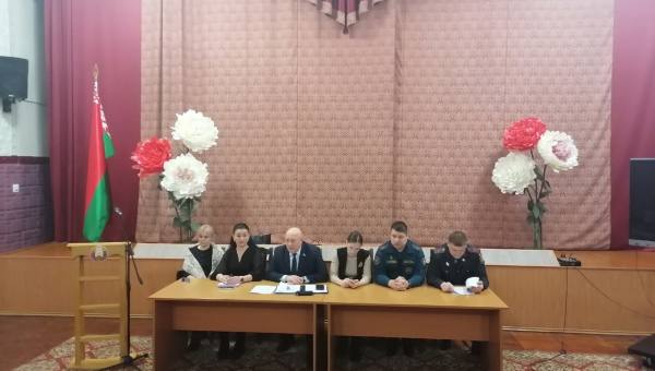 Встреча информационно-пропагандистской группы райисполкома с коллективом колледжа 