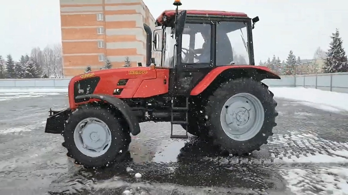 Трактор Беларус 1025.5 (приобрен в 2020 году)